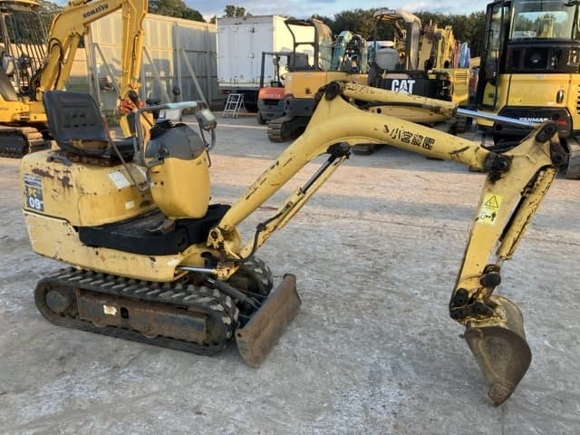 MINI EXCAVATOR — Auction (lot 8462-493)