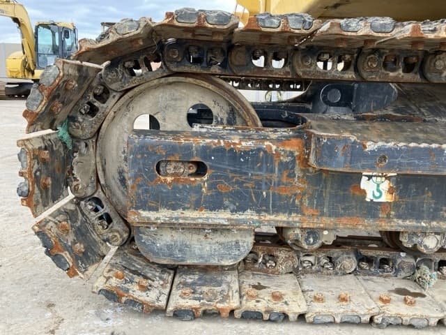 EXCAVATOR — Auction (lot 8462-497)