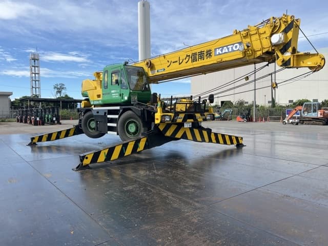 Rough Terrain Crane — Auction (lot 8462-50003)