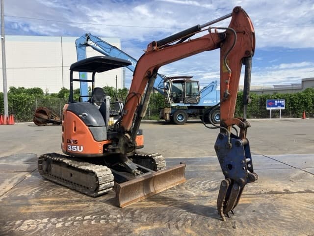 MINI EXCAVATOR — Auction (lot 8462-50005)