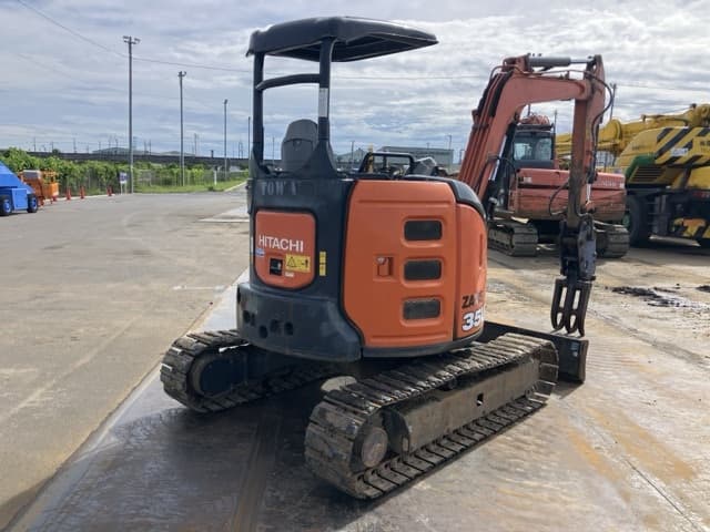 MINI EXCAVATOR — Auction (lot 8462-50005)
