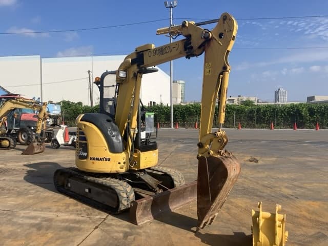 MINI EXCAVATOR — Auction (lot 8462-50011)
