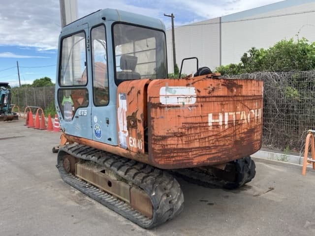 EXCAVATOR — Auction (lot 8462-51801)