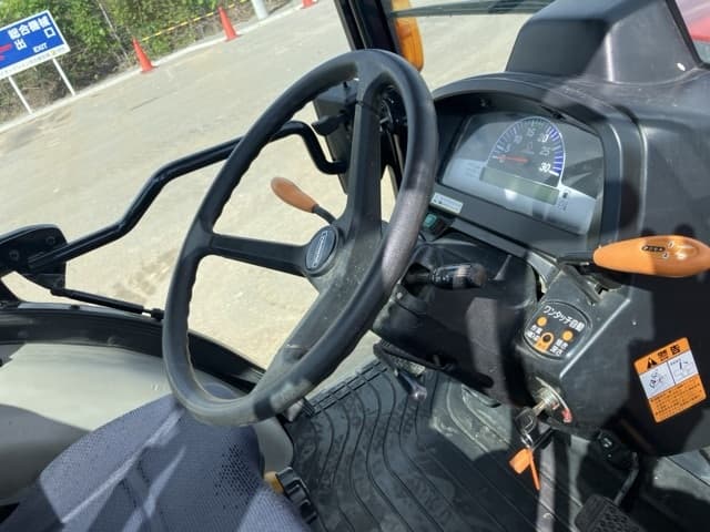 Tractor — Auction (lot 8462-52001)