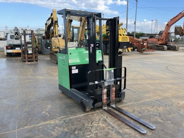 Reach Forklift — Auction (lot 8462-54003)