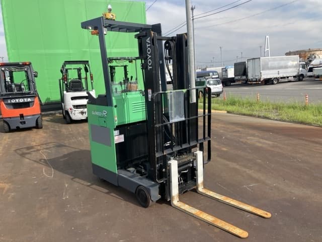 Reach Forklift — Auction (lot 8462-54010)