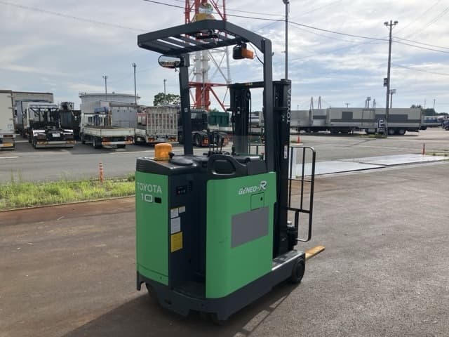 Reach Forklift — Auction (lot 8462-54010)