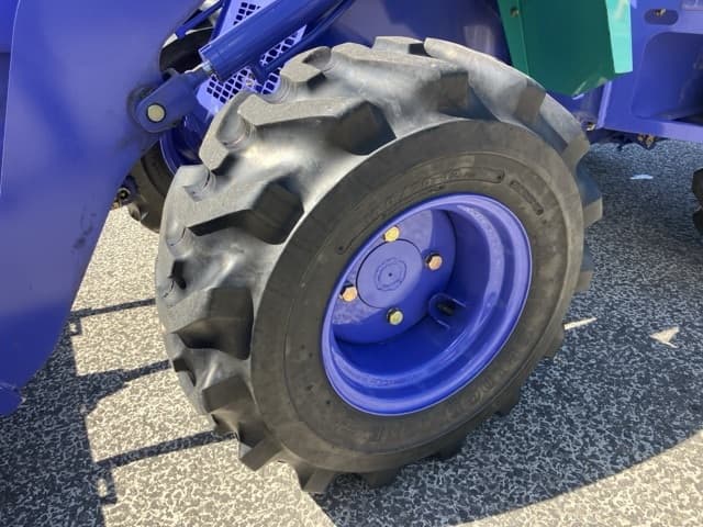 MINI WHEEL LOADER — Auction (lot 8462-55)