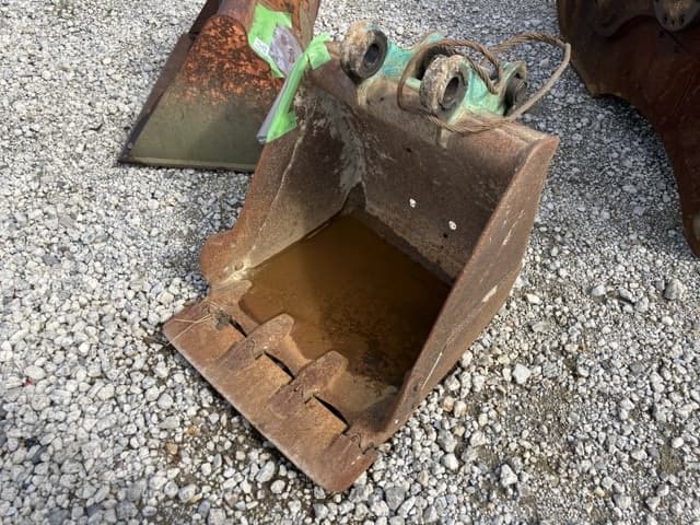 CONSTRUCTION BUCKET — Auction (lot 8462-56004)