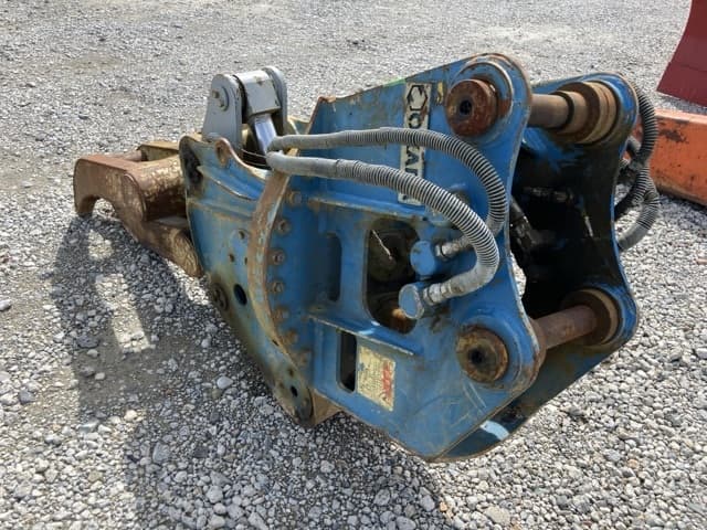 ROTATING HYDRAULIC FORK — Auction (lot 8462-56005)