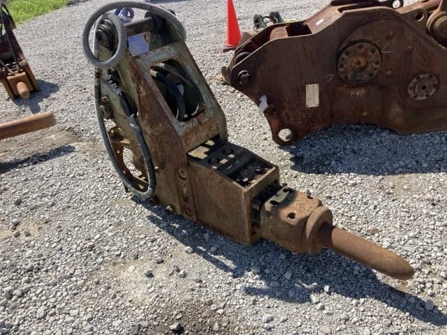 Breaker — Auction (lot 8462-56009)