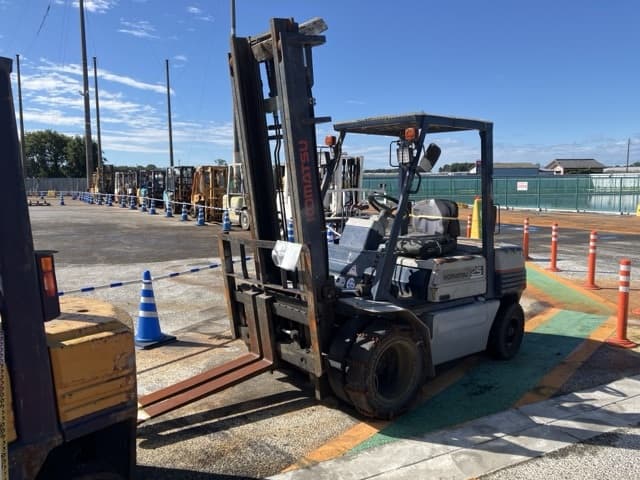 Forklift — Auction (lot 8462-5801)
