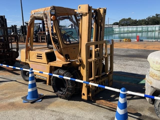 Forklift — Auction (lot 8462-5806)