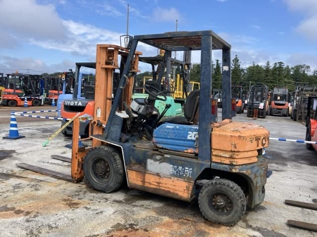 Forklift — Auction (lot 8462-5810)