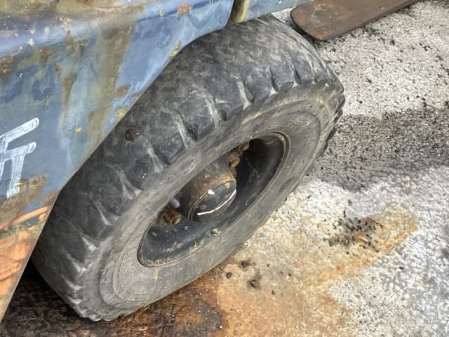 Forklift — Auction (lot 8462-5810)