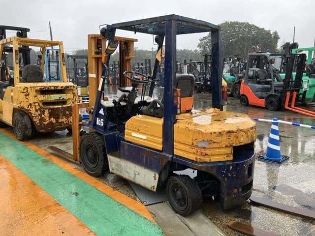 Forklift — Auction (lot 8462-5821)