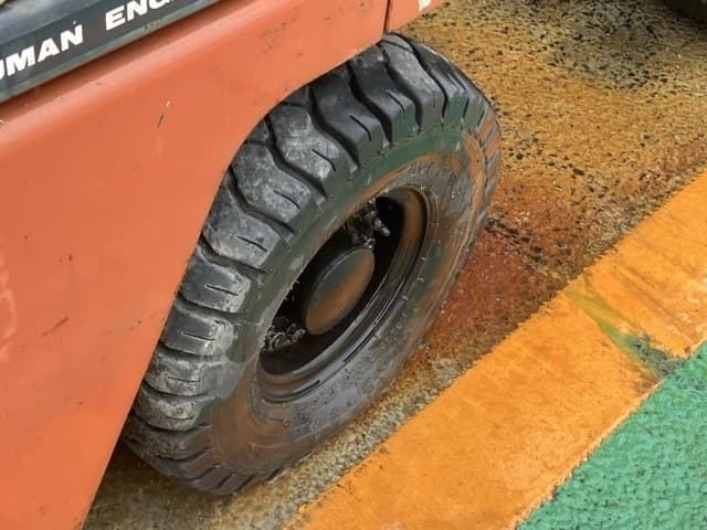 Forklift — Auction (lot 8462-5823)
