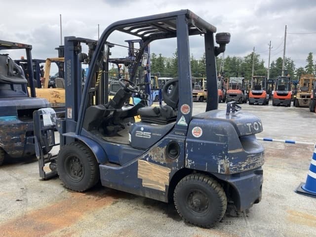 Forklift — Auction (lot 8462-5824)