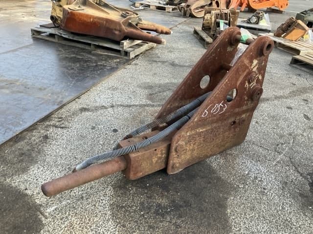 BREAKER — Auction (lot 8462-6048)