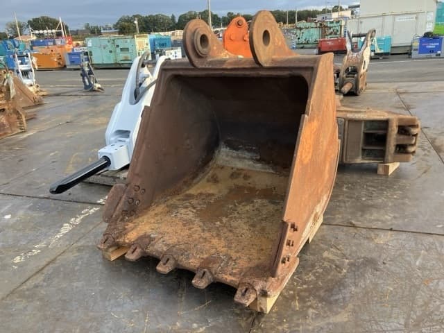 CONSTRUCTION BUCKET — Auction (lot 8462-6052)