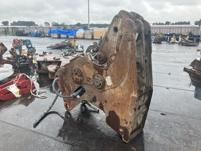 CONCRETE PULVERIZER — Auction (lot 8462-6056)