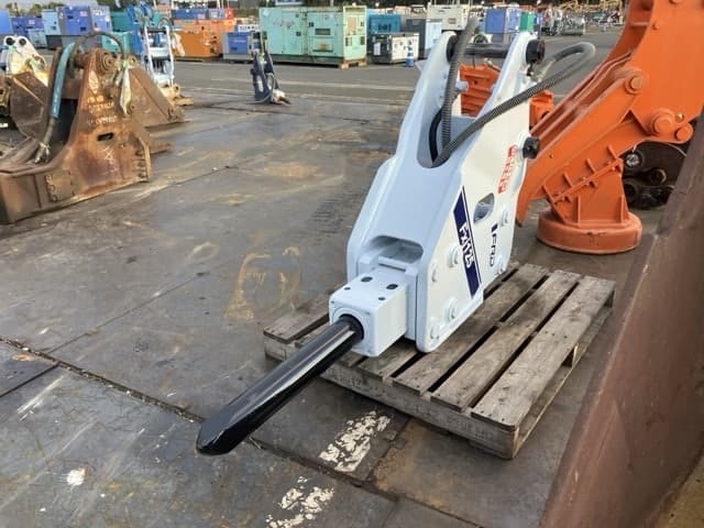 BREAKER — Auction (lot 8462-6060)