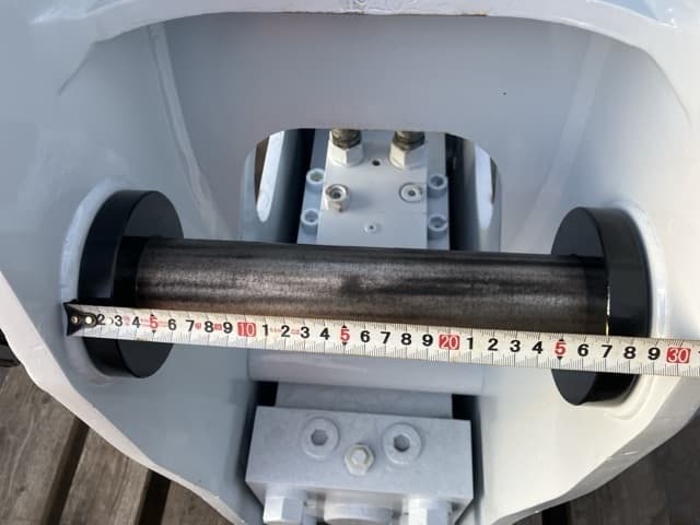 BREAKER — Auction (lot 8462-6060)