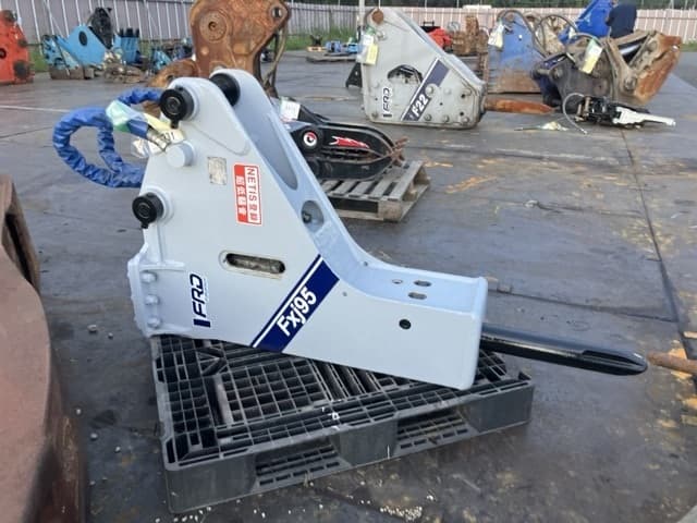 BREAKER — Auction (lot 8462-6065)