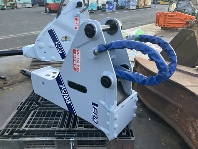 BREAKER — Auction (lot 8462-6065)