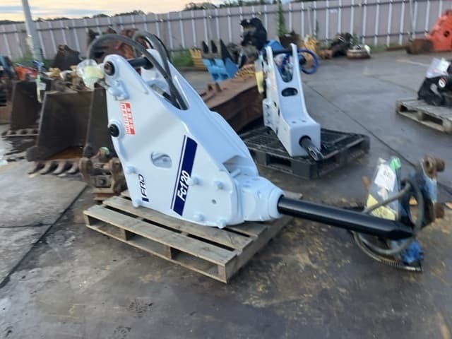 BREAKER — Auction (lot 8462-6066)