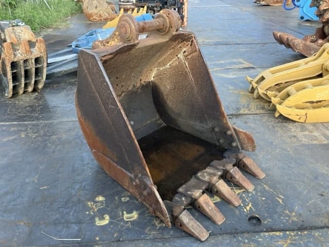 CONSTRUCTION BUCKET — Auction (lot 8462-6073)