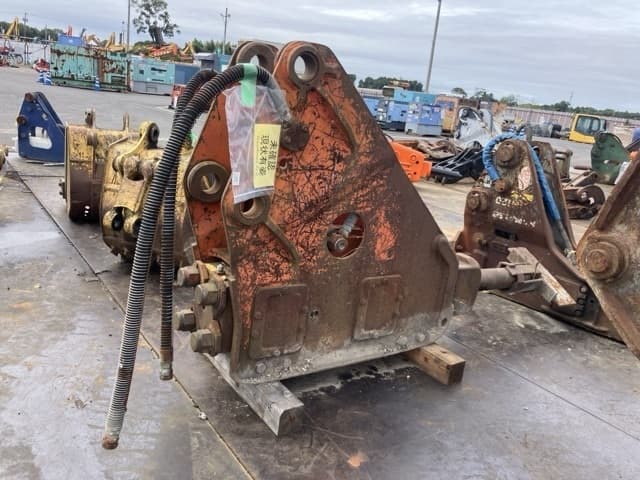 BREAKER — Auction (lot 8462-6077)