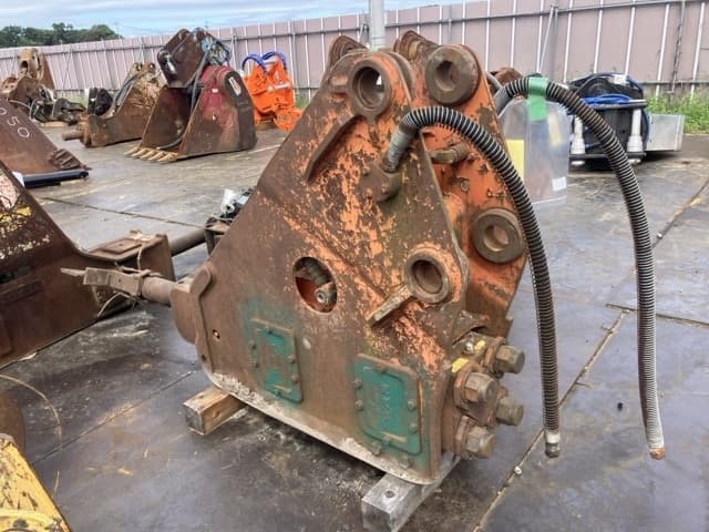 BREAKER — Auction (lot 8462-6077)