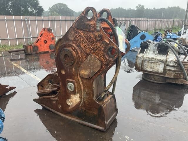 CONCRETE PULVERIZER — Auction (lot 8462-6083)