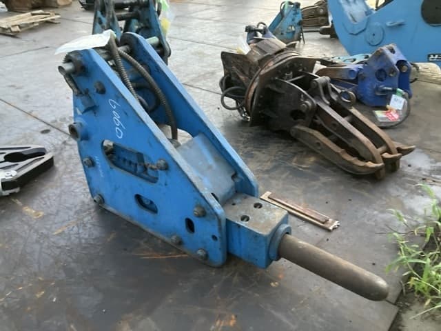 BREAKER — Auction (lot 8462-6090)