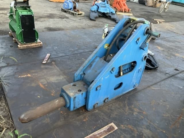 BREAKER — Auction (lot 8462-6090)