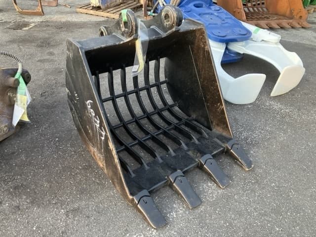 SKELETON BUCKET — Auction (lot 8462-6094)