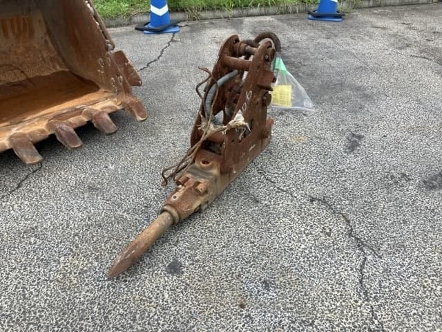 BREAKER — Auction (lot 8462-6110)