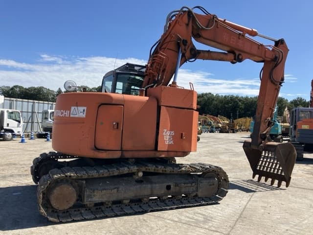 EXCAVATOR — Auction (lot 8462-76)