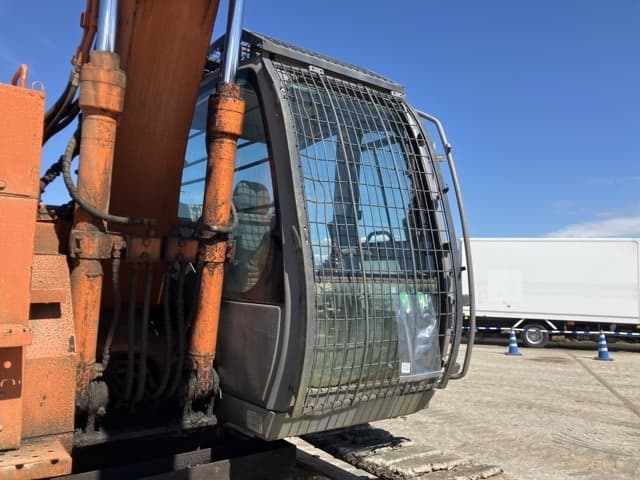 EXCAVATOR — Auction (lot 8462-76)