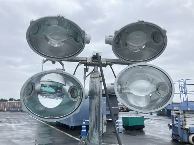 FLOODLIGHT — Auction (lot 8462-7804)
