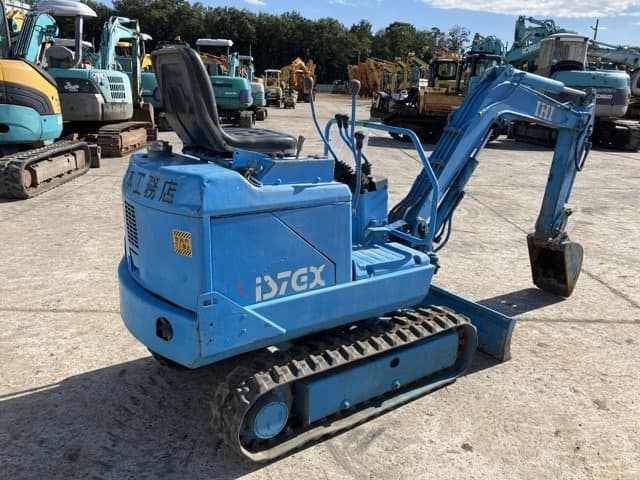 MINI EXCAVATOR — Auction (lot 8462-81)