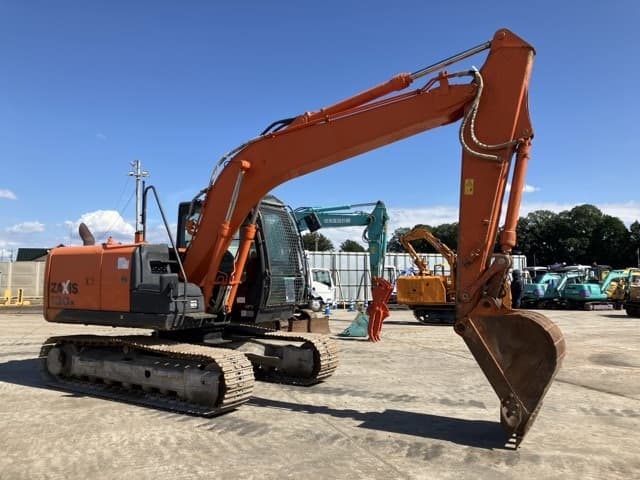 EXCAVATOR — Auction (lot 8462-82)