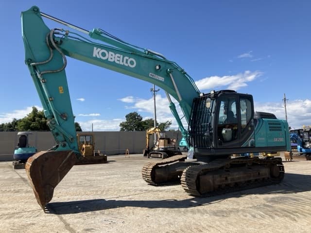 EXCAVATOR — Auction (lot 8462-87)