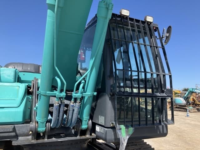 EXCAVATOR — Auction (lot 8462-87)