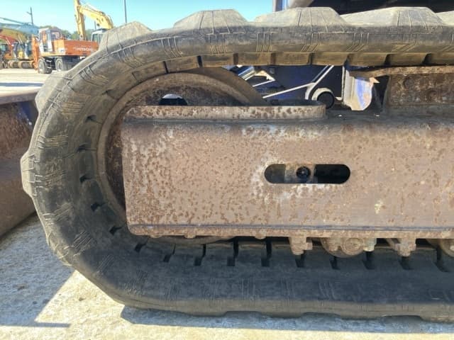 MINI EXCAVATOR — Auction (lot 8462-88)