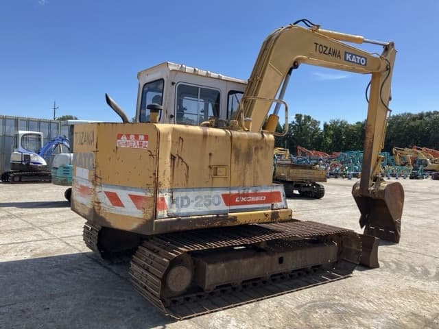 MINI EXCAVATOR — Auction (lot 8462-89)