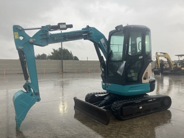 MINI EXCAVATOR — Auction (lot 8462-97)