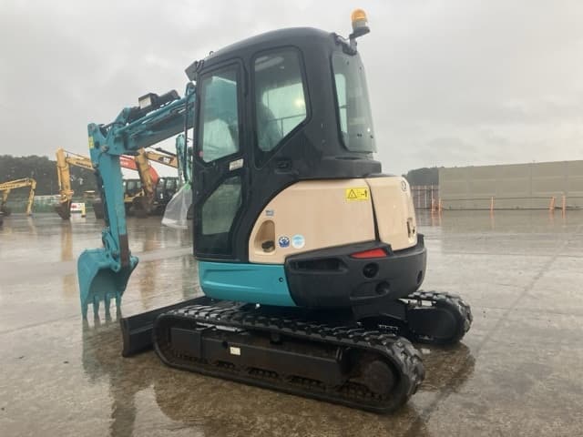 MINI EXCAVATOR — Auction (lot 8462-97)