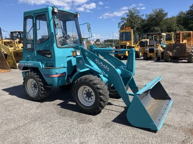 MINI WHEEL LOADER — Auction (lot 8462-98)